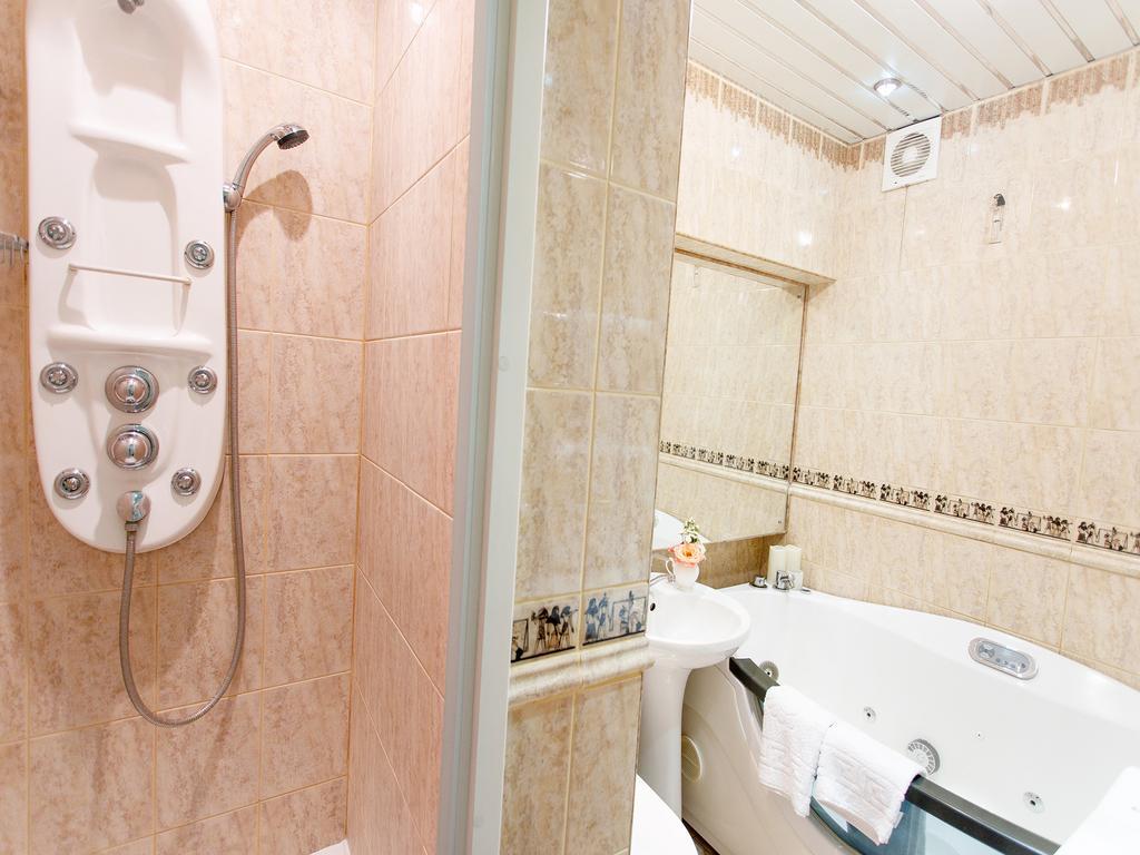 Studio De Luxe With Jacuzzi Sumi Dış mekan fotoğraf