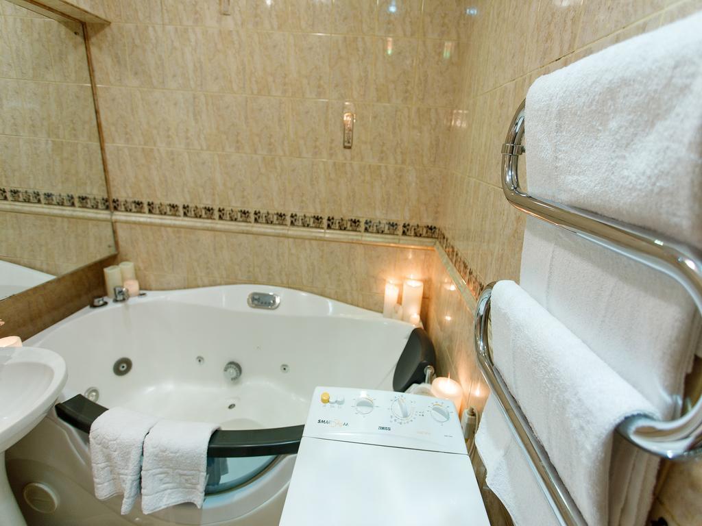 Studio De Luxe With Jacuzzi Sumi Dış mekan fotoğraf