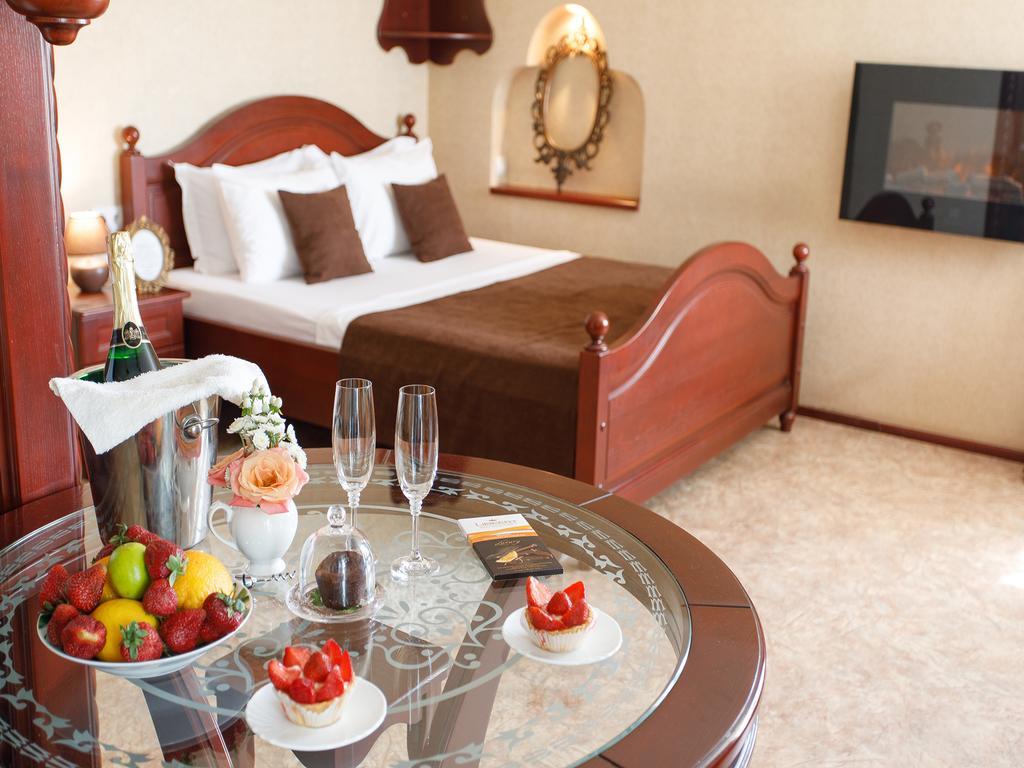 Studio De Luxe With Jacuzzi Sumi Dış mekan fotoğraf